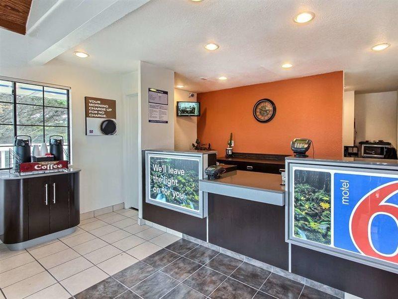 Motel 6-Marina, Ca - Monterey Buitenkant foto